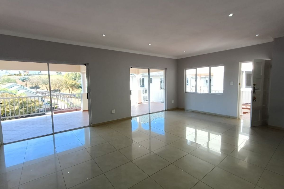 For Sale in Mount Edgecombe, secure 3 bedroom townhouse in a small complex - No transfer duties - Photo 5