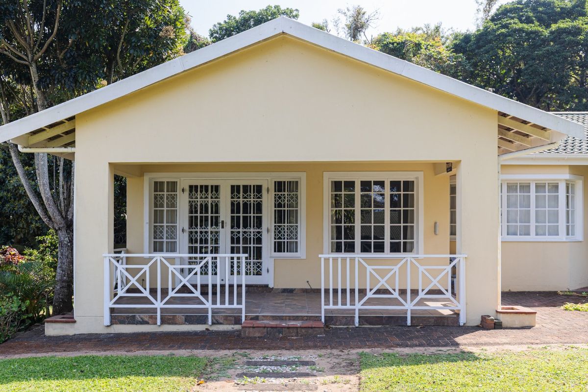 Neat Move In Ready Townhouse - Photo 3