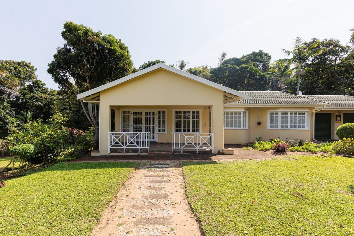 Neat Move In Ready Townhouse - Photo 2