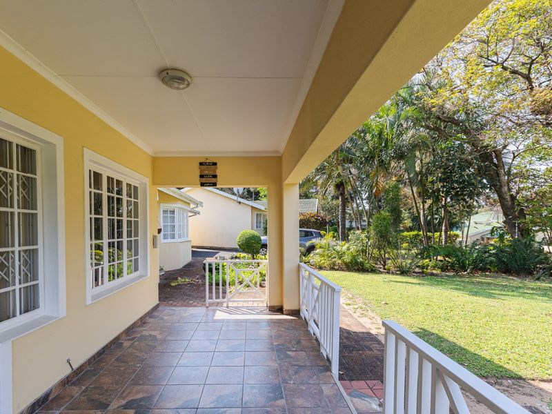 Neat Move In Ready Townhouse - Photo 7