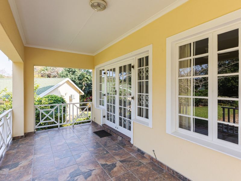 Neat Move In Ready Townhouse - Photo 6