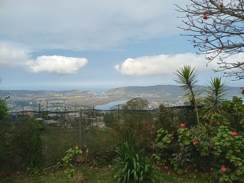 Expansive 9-Bedroom Property with Exceptional Views & Income Potential - Photo 2