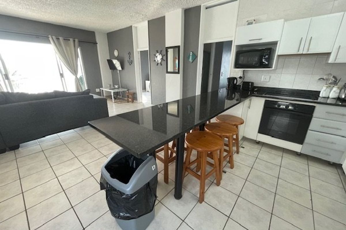 Very Spacious 2-Bedroom, 2-Bathroom Apartment - Photo 3