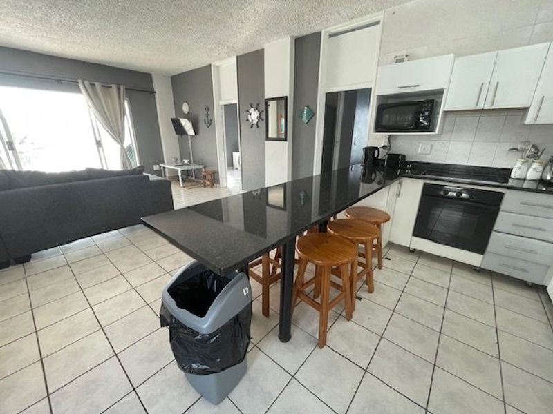 Very Spacious 2-Bedroom, 2-Bathroom Apartment - Photo 3