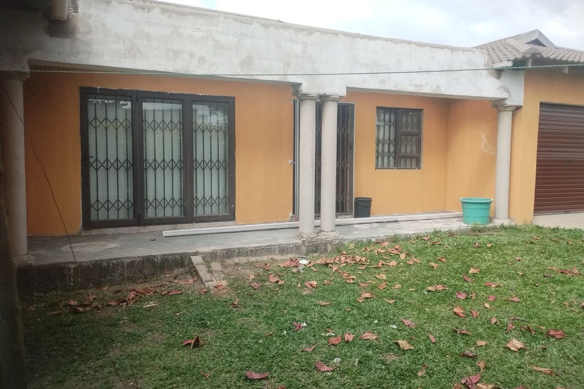 4 Bedrooms house for sale in Esikhawini. - Photo 5
