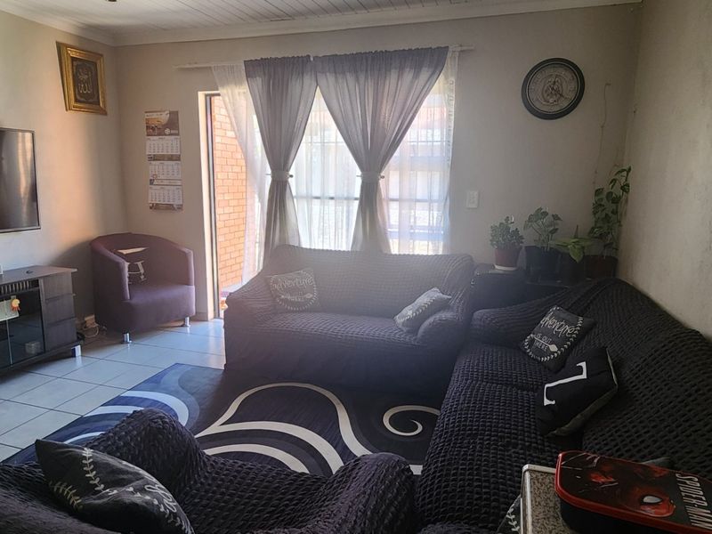 Prime Investment Opportunity, Multi-Unit Home for Sale in Laudium - Photo 9