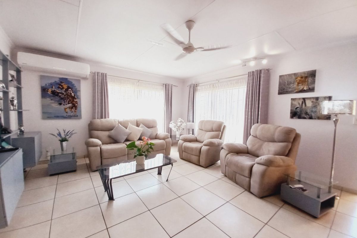 Neat as a Pin Face Brick Simplex Cluster in a Secure Estate in Edenglen - Photo 4