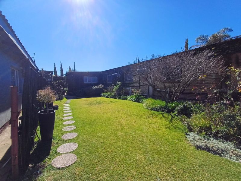 Prime Guesthouse for Sale in the Heart of Lichtenburg - Photo 8