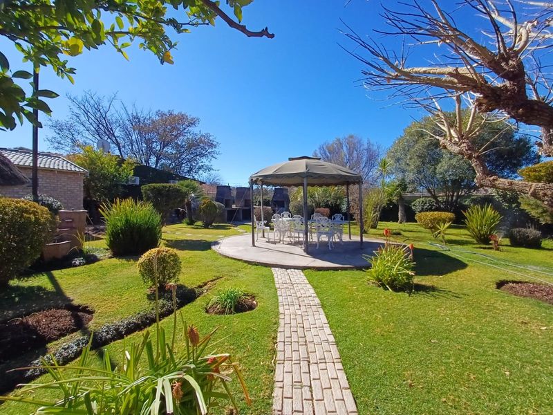 Prime Guesthouse for Sale in the Heart of Lichtenburg - Photo 5