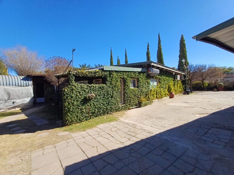 Prime Guesthouse for Sale in the Heart of Lichtenburg - Photo 2