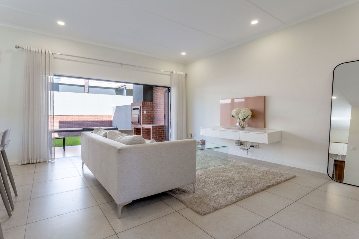 ? Brand-New Modern Duplex in Secure Boomed Area – Sunninghill ? - Photo 5