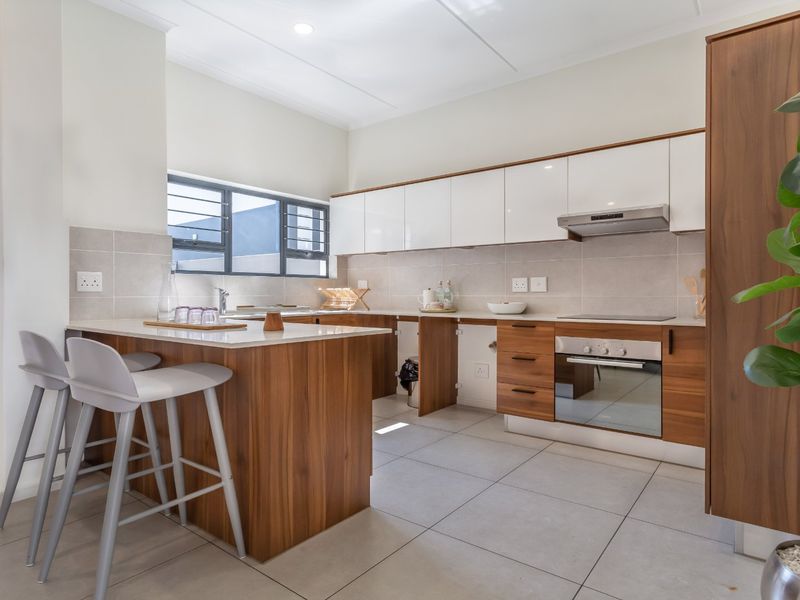 ? Brand-New Modern Duplex in Secure Boomed Area – Sunninghill ? - Photo 2