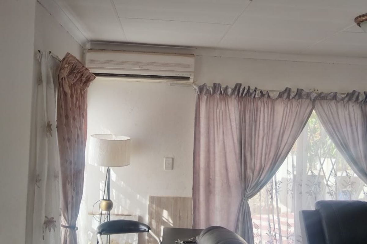Modern 2 Bedroom Home in a Secure Estate - Photo 4