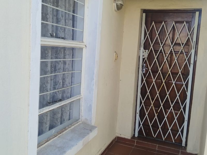 Modern 2 Bedroom Home in a Secure Estate