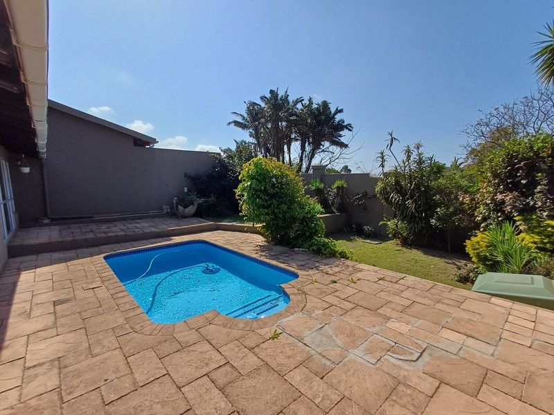 Peaceful, Spacious & Perfectly Positioned  A Must-See Duplex in Margate with a Private Pool! - Photo 3