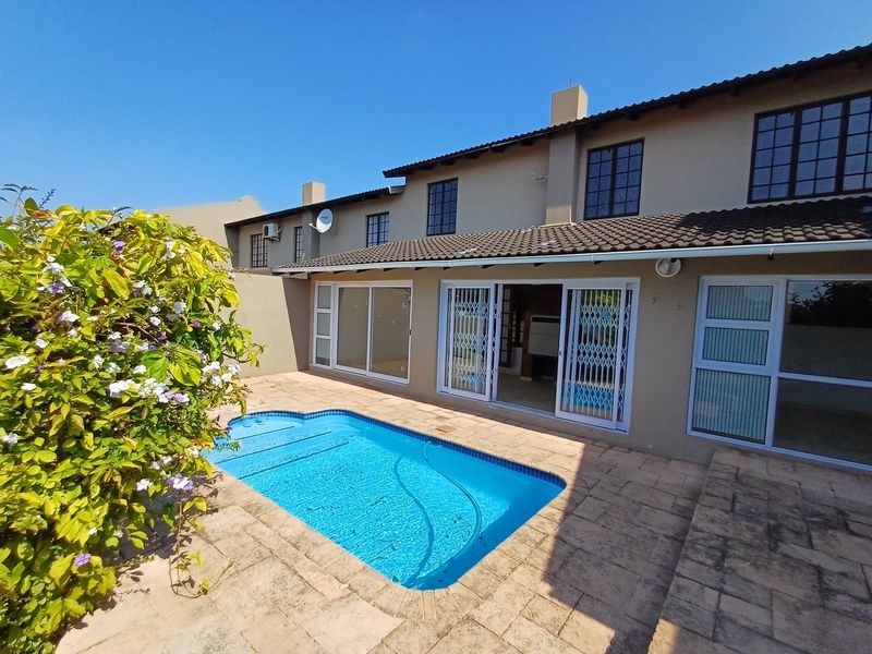 Peaceful, Spacious & Perfectly Positioned  A Must-See Duplex in Margate with a Private Pool! - Photo 1