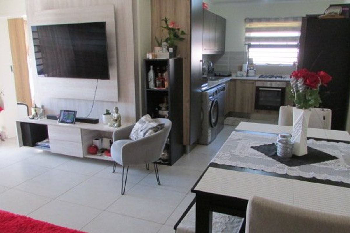 Modern 3 bedroom garden apartment - Photo 3