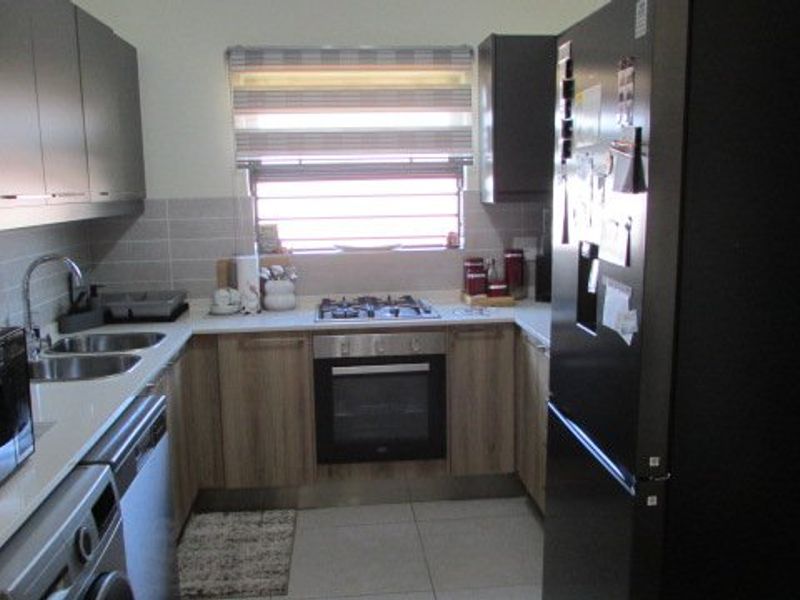 Modern 3 bedroom garden apartment - Photo 6