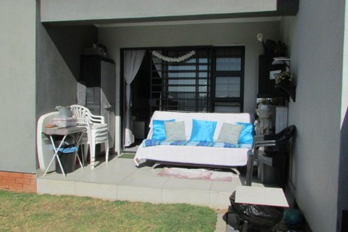 Modern 3 bedroom garden apartment - Photo 2