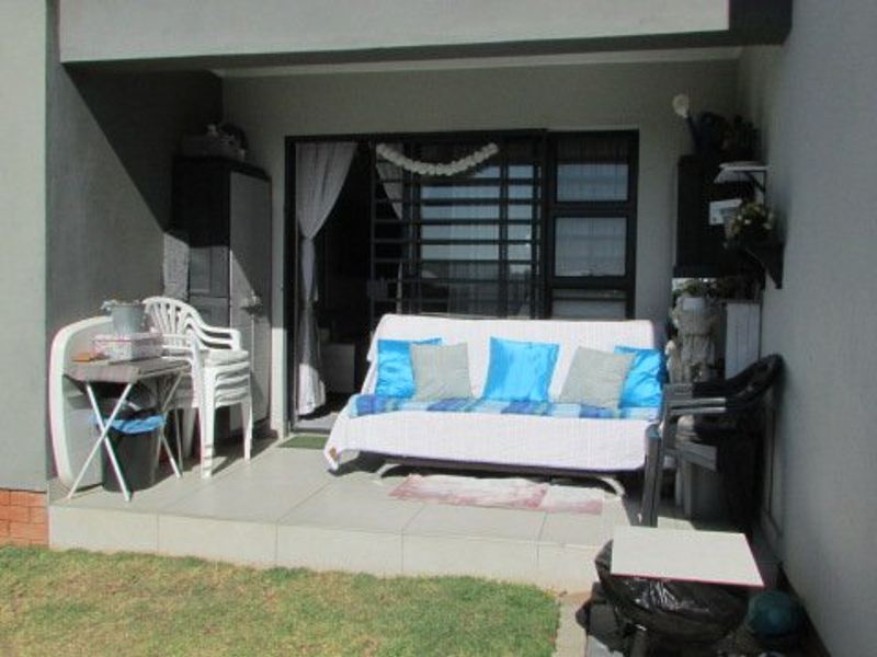 Modern 3 bedroom garden apartment - Photo 2