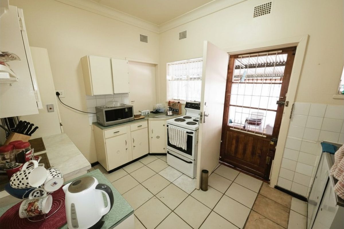 Well-Maintained Estate Home For Sale – Prime Location - Photo 4