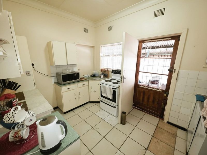 Well-Maintained Estate Home For Sale – Prime Location - Photo 4