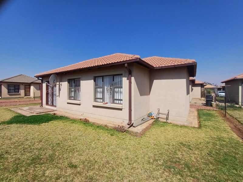 Neat 3-Bedroom Home for Sale in Ellaton, Klerksdorp - Photo 2