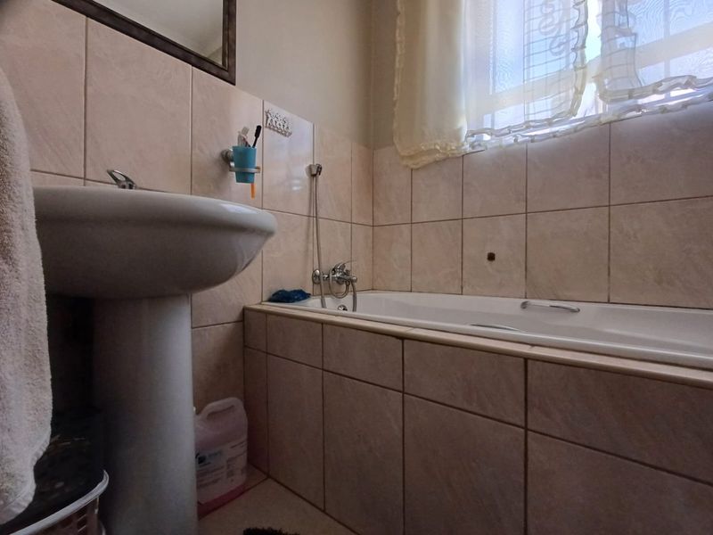 Neat 3-Bedroom Home for Sale in Ellaton, Klerksdorp - Photo 9