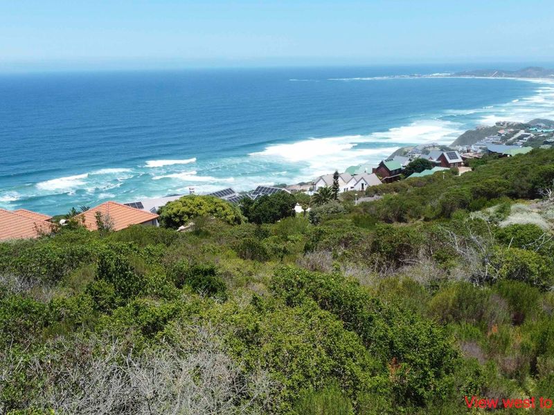 A Seaside Sanctuary with Unrivalled Views in Brenton-on-Sea - Photo 4