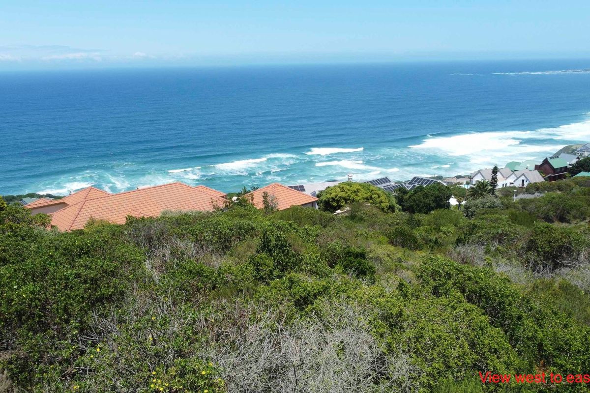 A Seaside Sanctuary with Unrivalled Views in Brenton-on-Sea - Photo 5