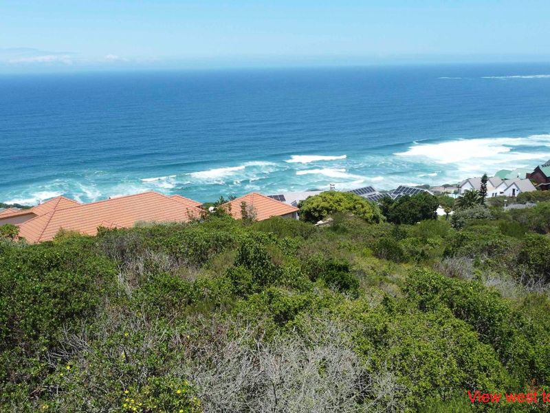 A Seaside Sanctuary with Unrivalled Views in Brenton-on-Sea - Photo 5