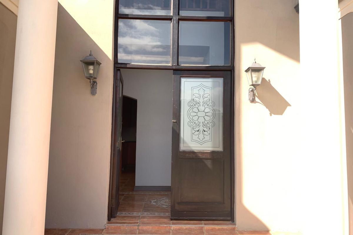 Stylish & Serene Family Gem in Cola Beach - Photo 5