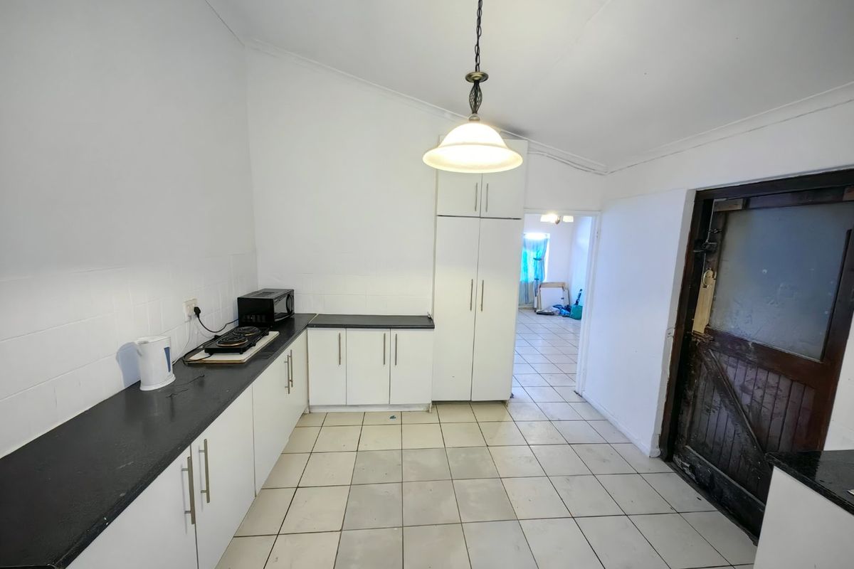 Investors Dream! R12000 rental income potential. - Photo 4