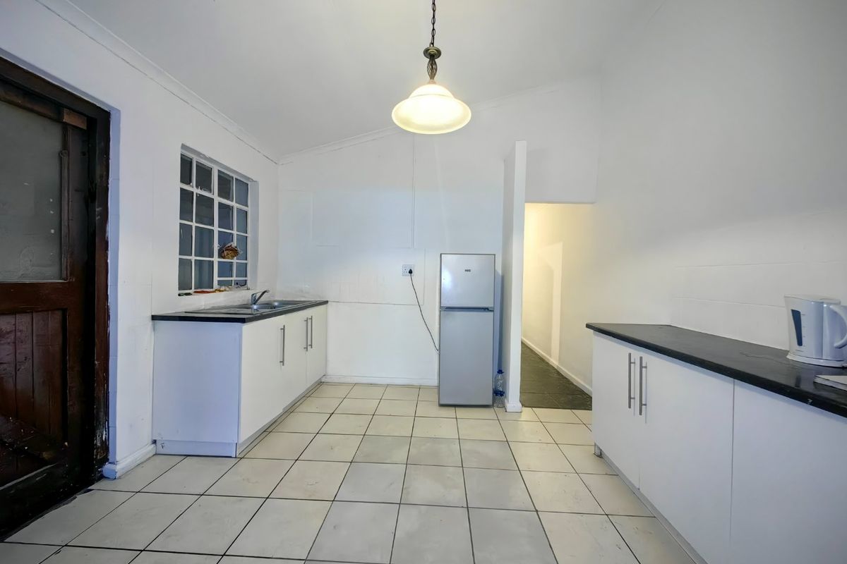 Investors Dream! R12000 rental income potential. - Photo 5
