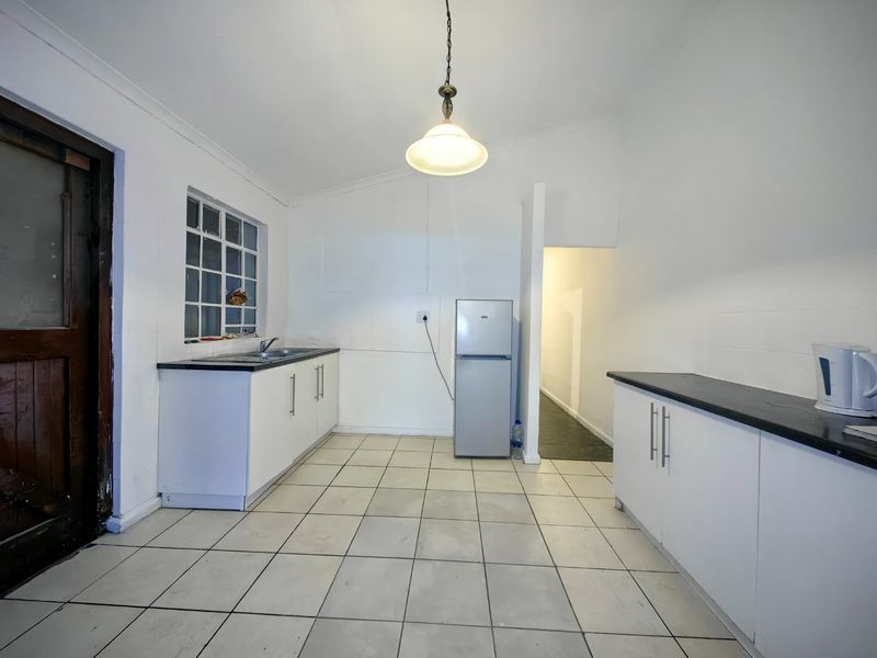 Investors Dream! R12000 rental income potential. - Photo 5