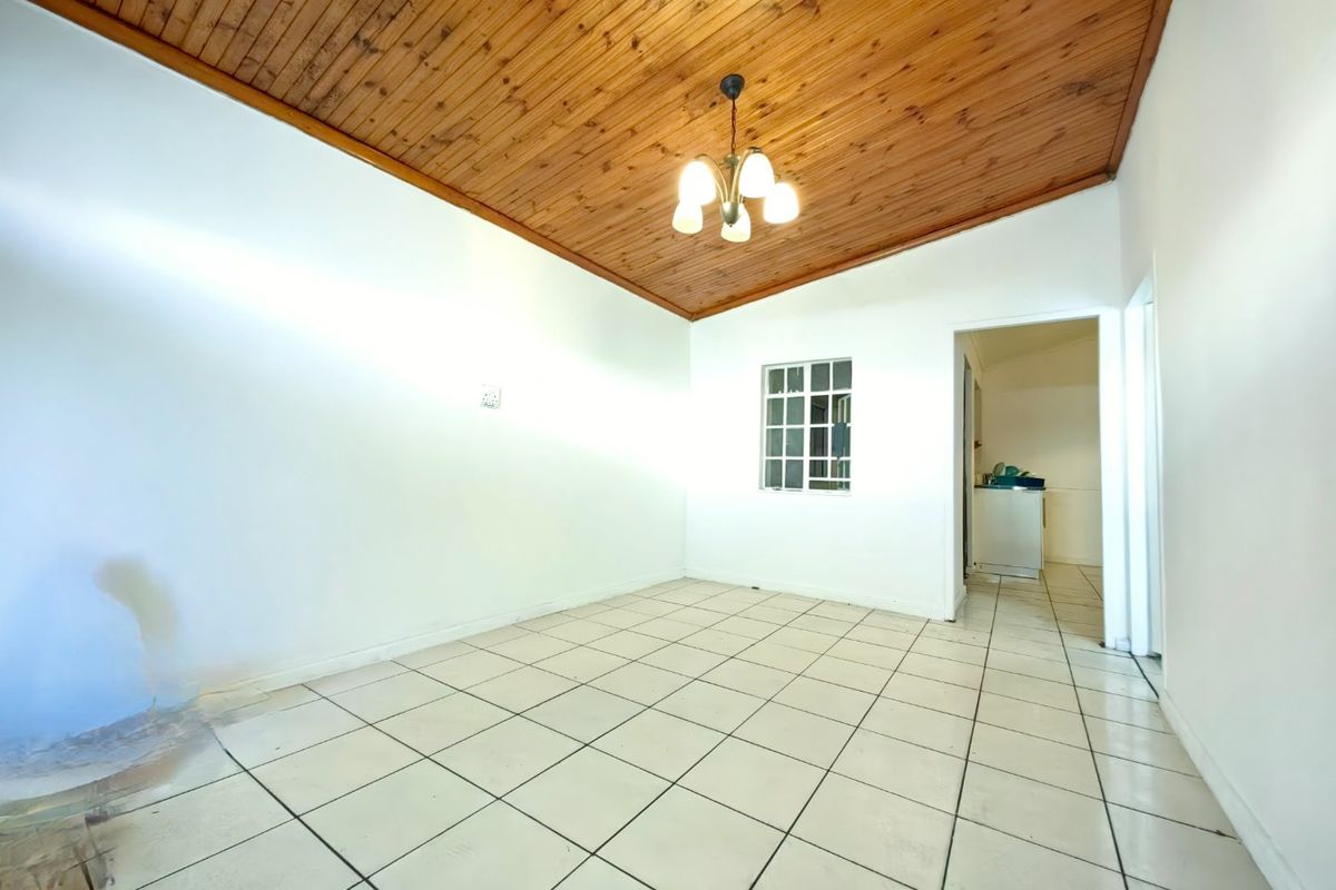 Investors Dream! R12000 rental income potential. - Photo 3
