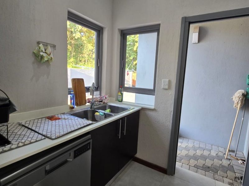 A Newly Built House, Wildlife Estate - Photo 10