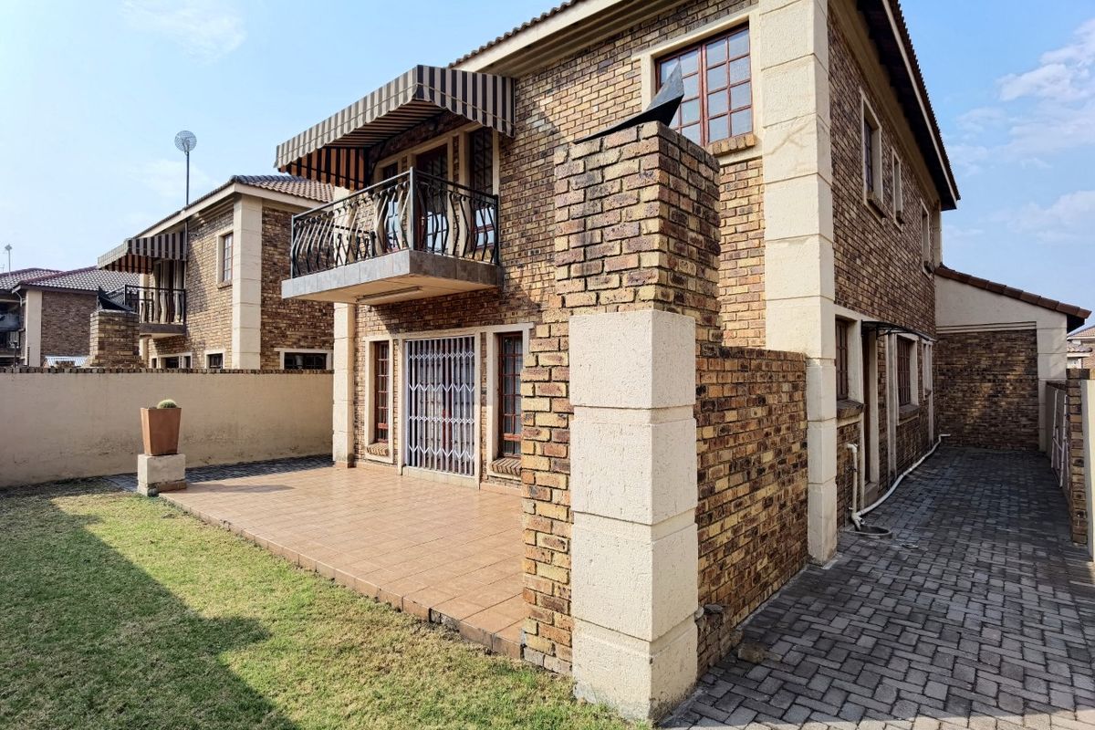 3 Bedroom apartment for sale - Photo 3