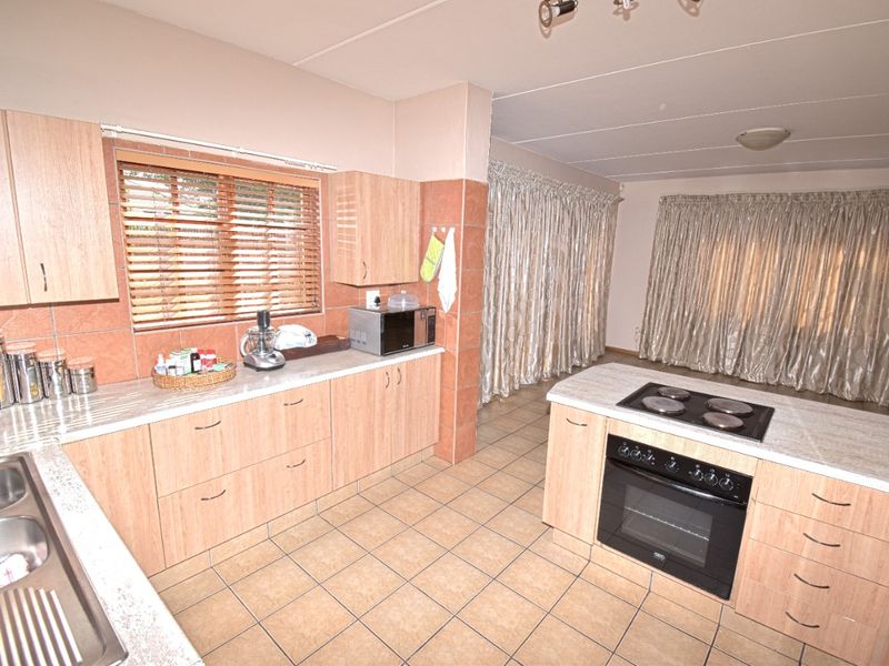 3 Bedroom apartment for sale - Photo 4