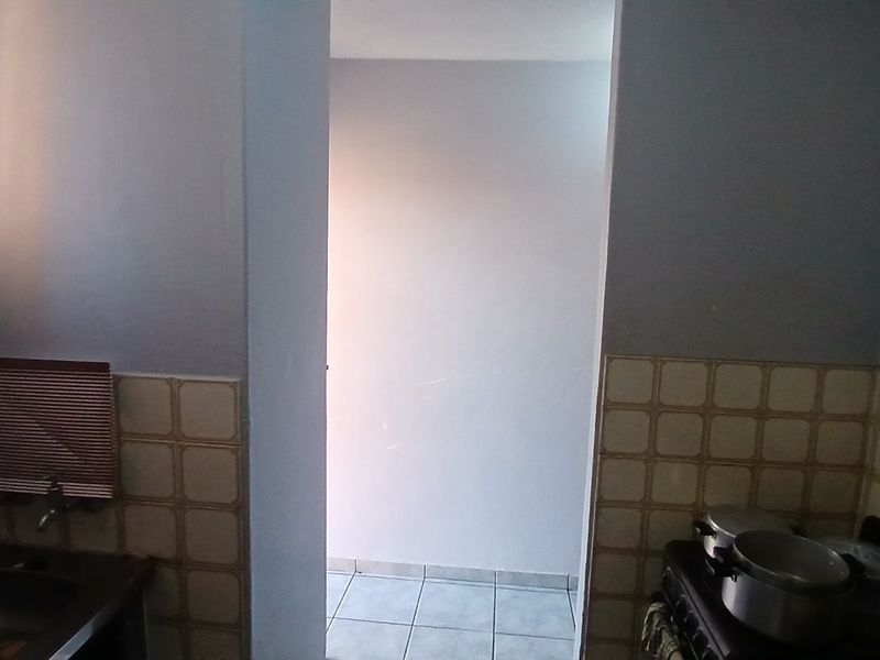 2 Bedroom Flat For sale in Pretoria West - Photo 5