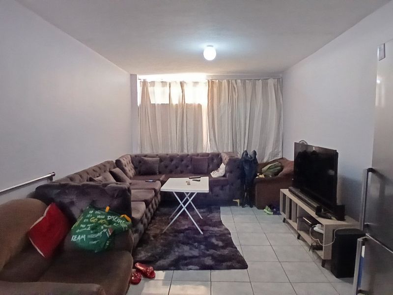2 Bedroom Flat For sale in Pretoria West - Photo 7