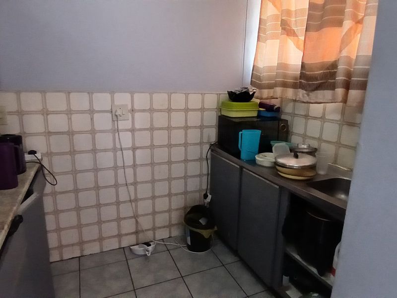 2 Bedroom Flat For sale in Pretoria West - Photo 4
