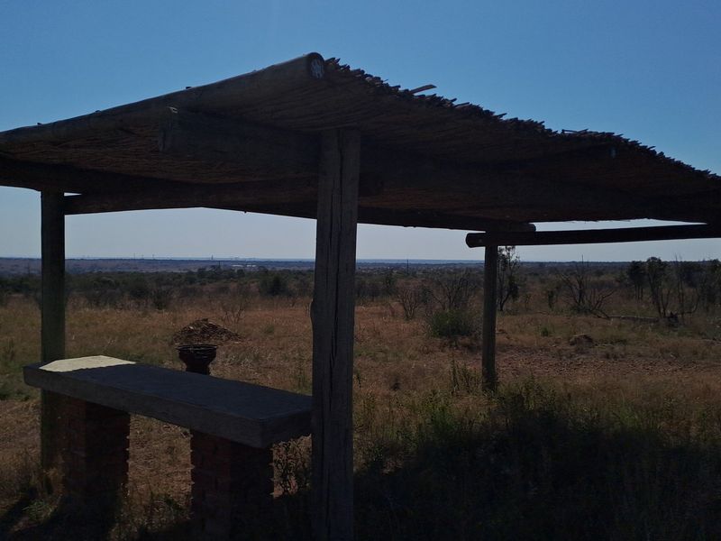 Prime 21 hectares of vacant land with borehole for sale in Dinokeng Big 5 area - Photo 8