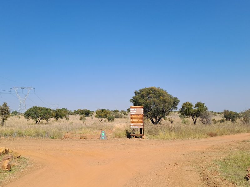 Prime 21 hectares of vacant land with borehole for sale in Dinokeng Big 5 area - Photo 6