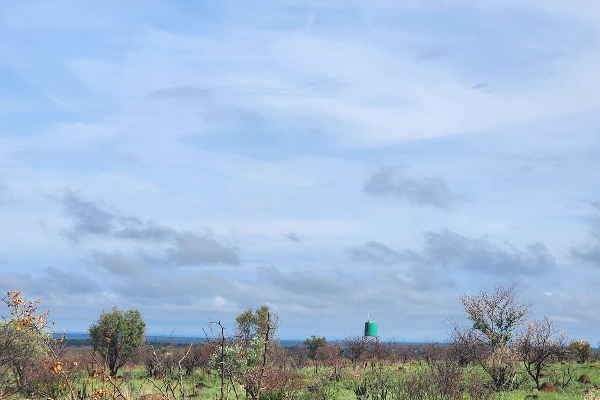 Prime 21 hectares of vacant land with borehole for sale in Dinokeng Big 5 area - Photo 4