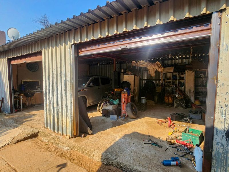 Affordable 3-Bedroom Home with Flatlet - Photo 4