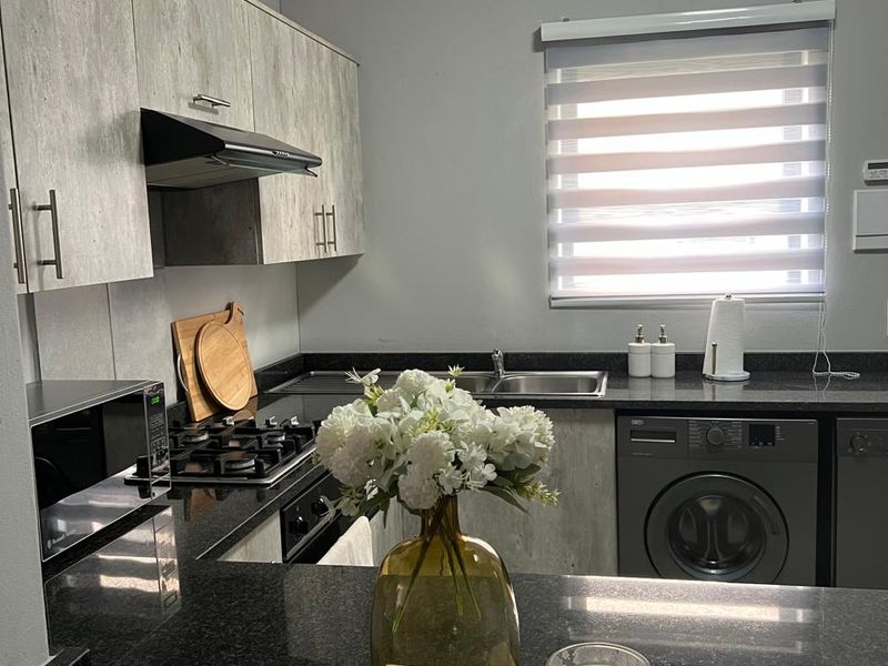 YOUR DREAM HOME IS WAITING... DON'T LET IT SLIP AWAY! - Photo 2