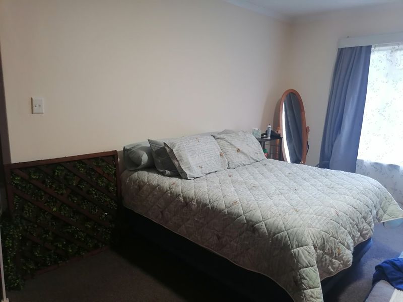 Spacious 3 bedroom family home for Rent with a Bachelor Flat in Universitas Bloemfontein - Photo 8