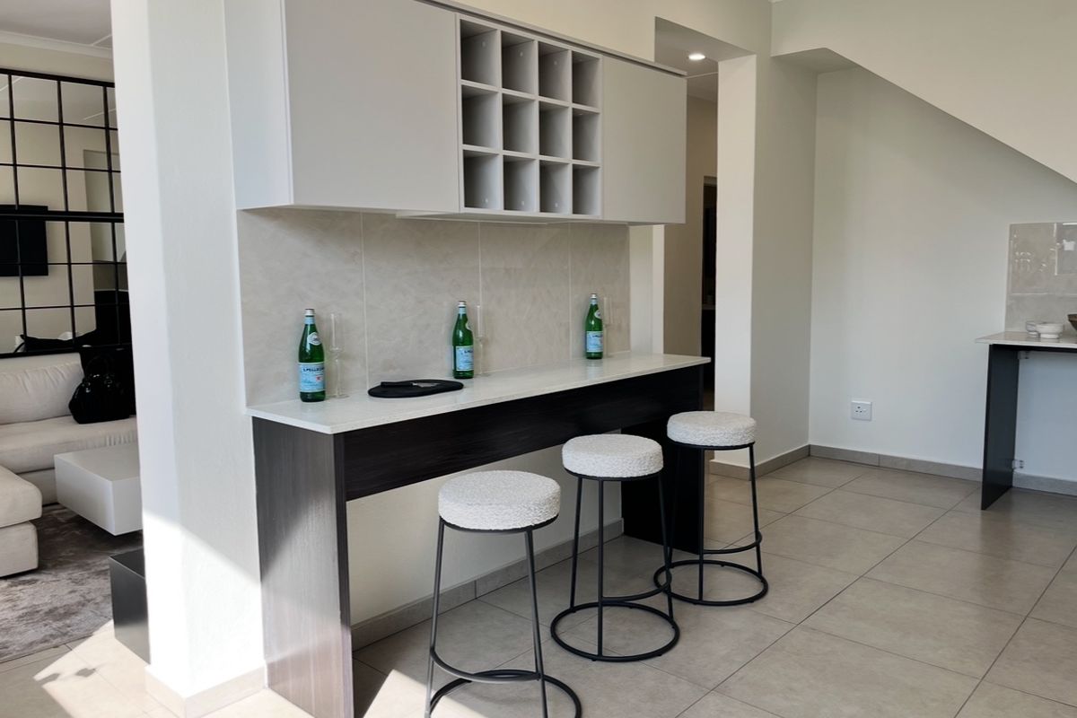 3 Bedroom 3.5 Bathrooms Duplex Apartment For Sale in Edenvale - Photo 4