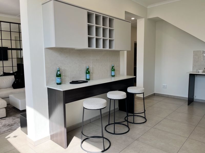 3 Bedroom 3.5 Bathrooms Duplex Apartment For Sale in Edenvale - Photo 4